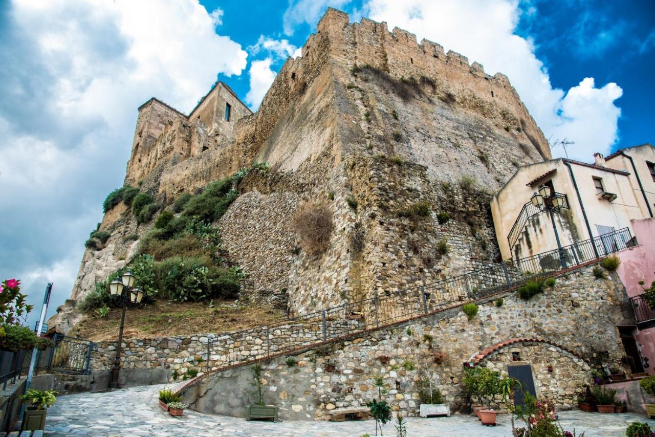 Casa Castello Hotel Rocca Imperiale Exterior foto
